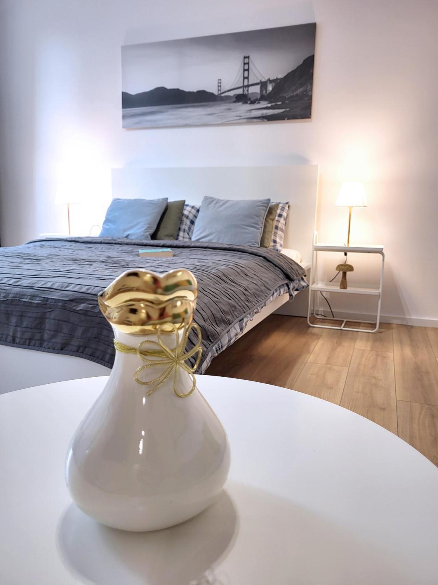 Enjoy! Srodmiescie Nowogrodzka Apartman Varsó Kültér fotó